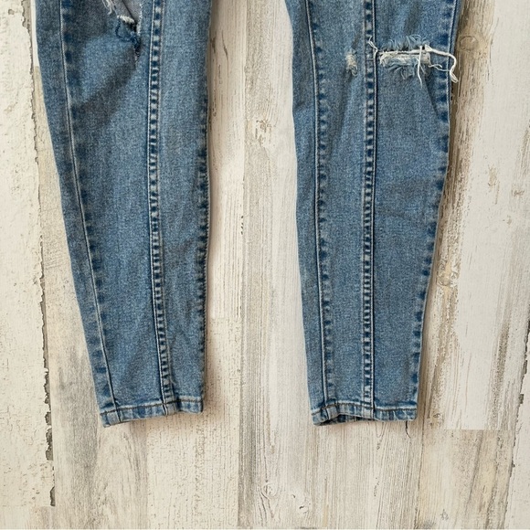 Revice French Kiss Distressed Skinny Jeans Size 26 - Picture 4 of 12